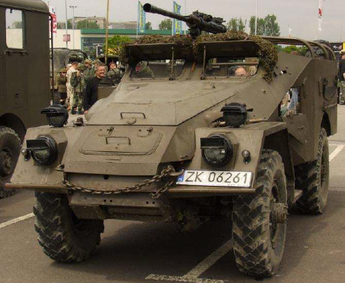 Russian Armored Personnel Carrier BTR-40.png
