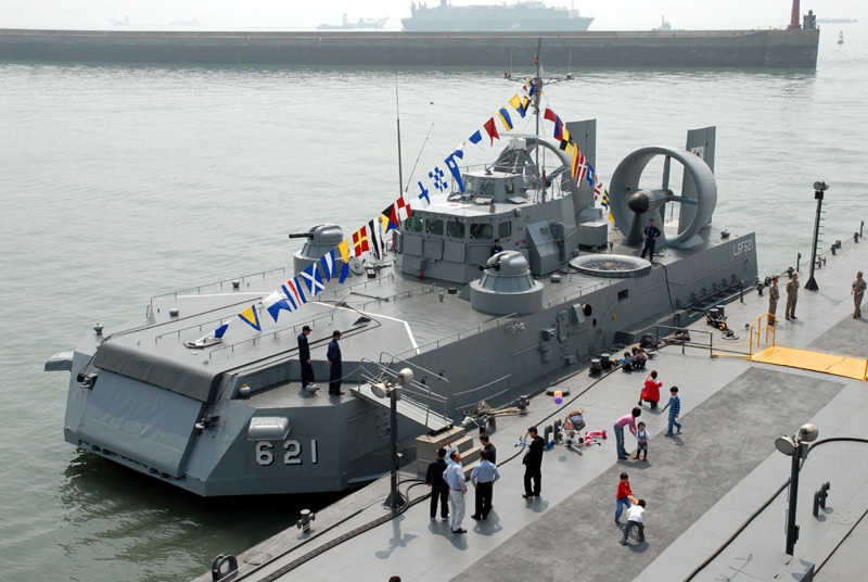 Tsaplya-class_LCAC(B).jpg