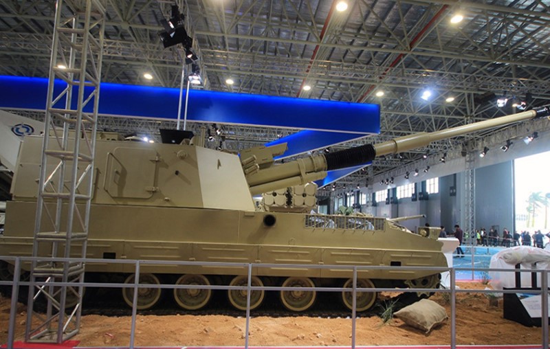 PLZ-52_Chinese_155mm_(CC).jpg