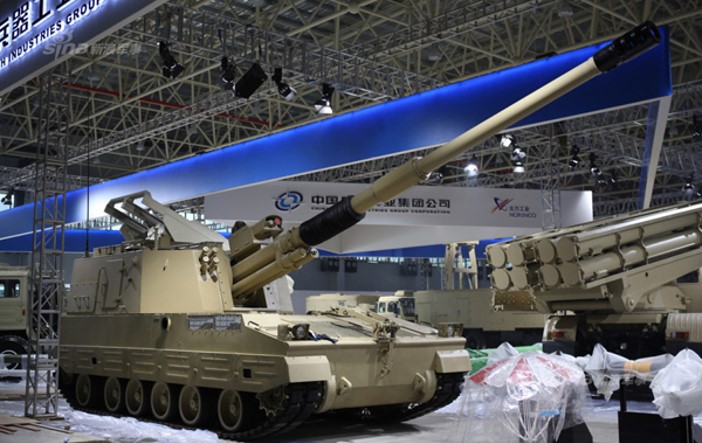 PLZ-52_Chinese_155mm_(AA).jpg