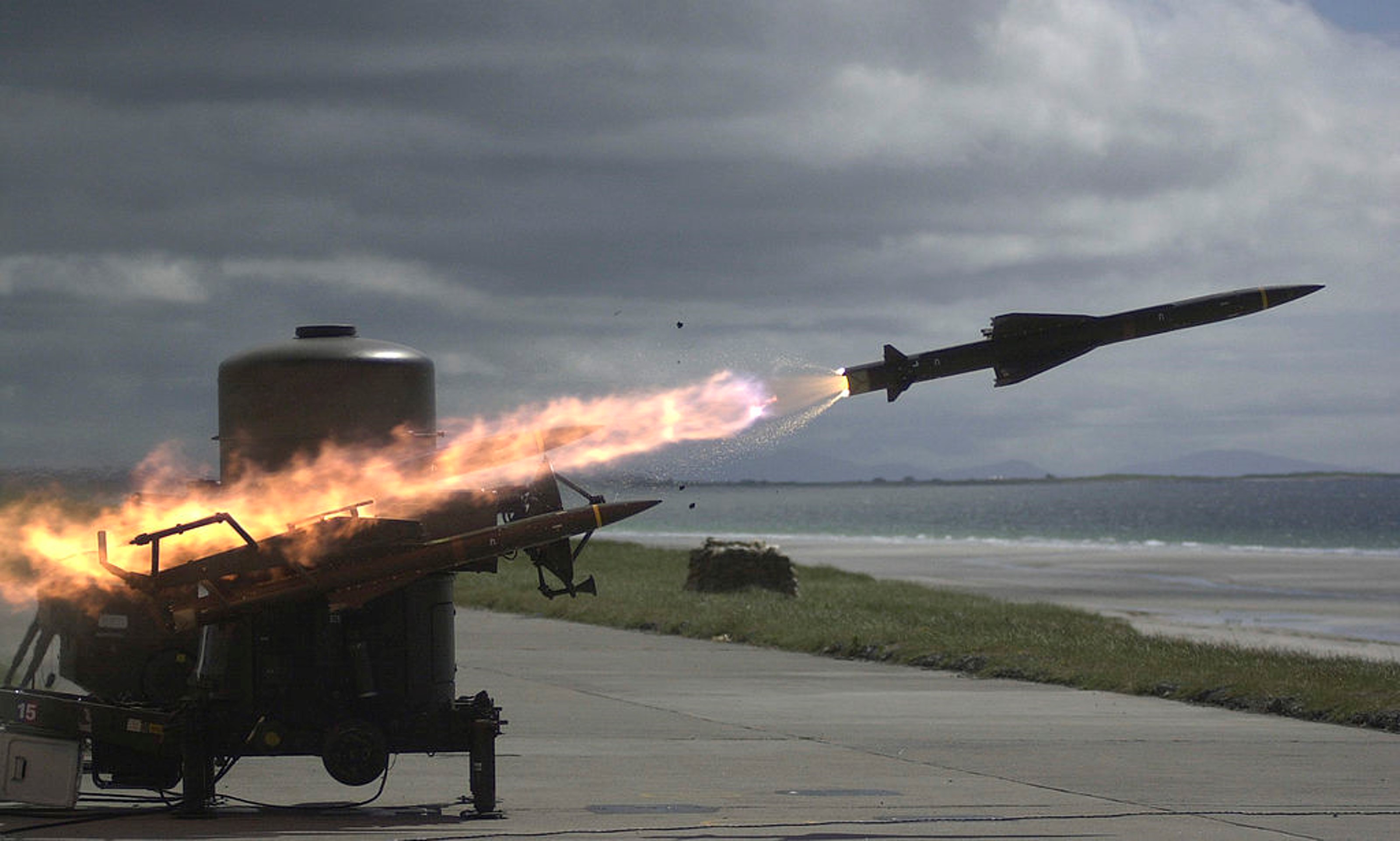 Rapier_is_a_surface-to-air_missile_(BB).jpg
