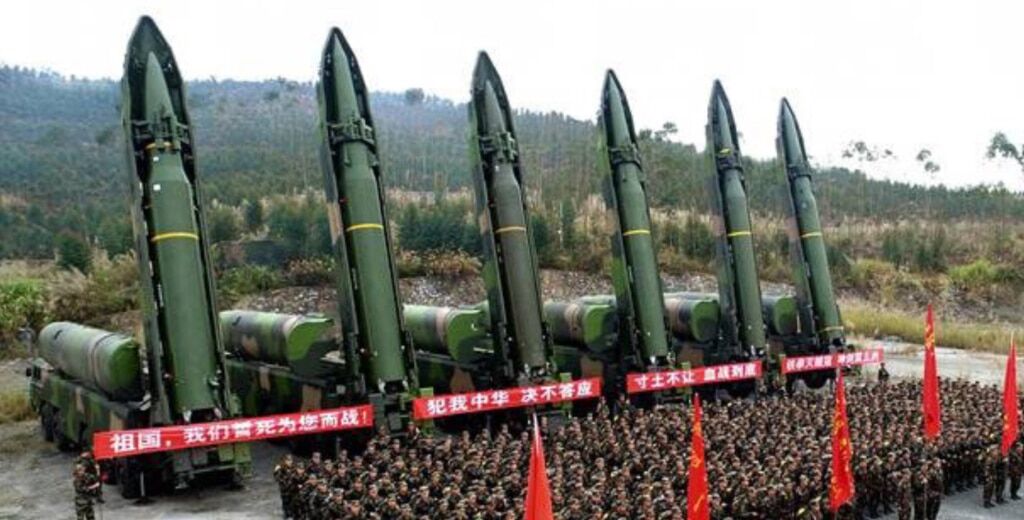 DF-16/CSS-11 variants: Original (left), CSS-11 Mod 2(?) (second from left), CSS-11 Mod 1 (second from right)