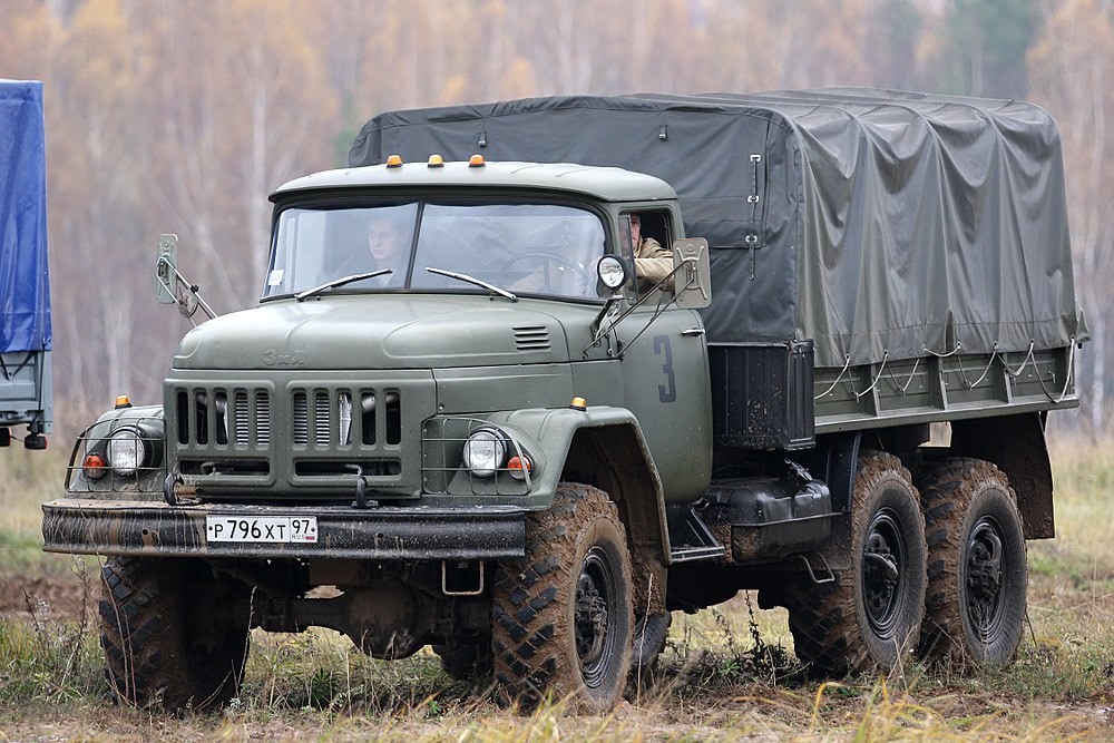 ZIL131_Truck_(CC).jpg