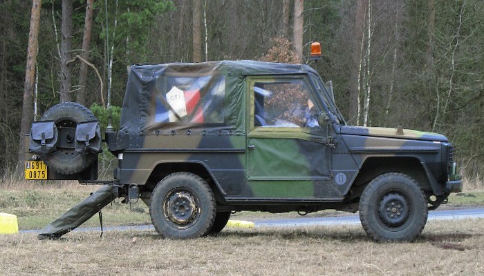 PeugeotP4(C).jpg