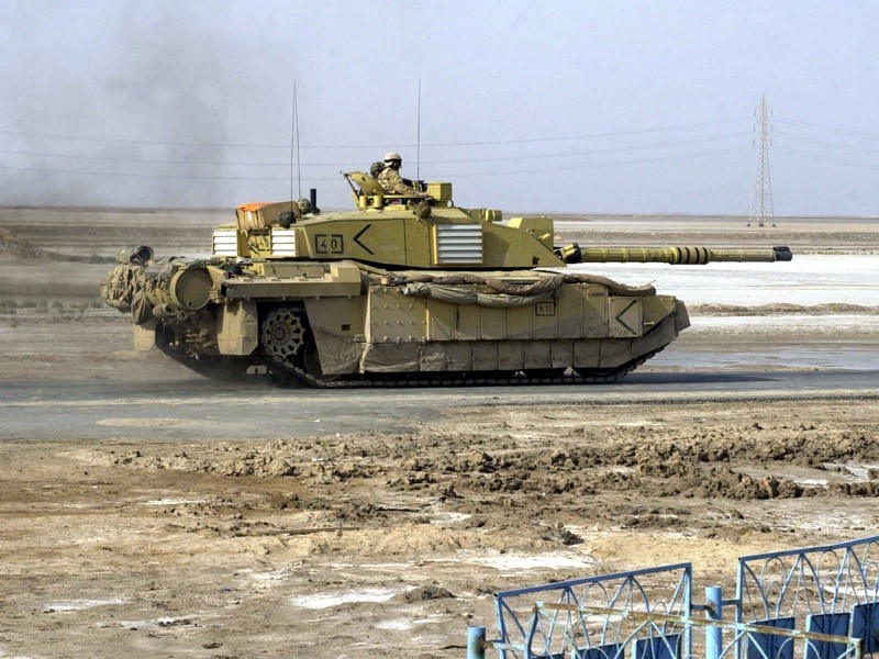 Challenger_2_MBT_(AA).jpg