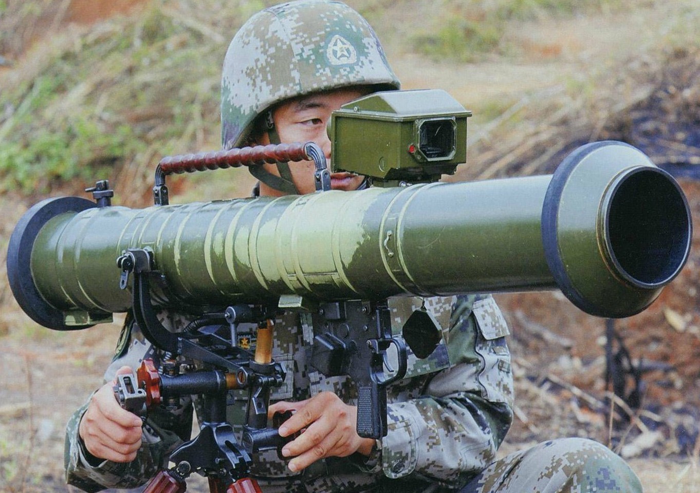 PF-98_(Type_98)_ATGM_(B).jpg