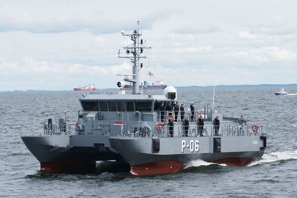 Skrunda_Class_Boat_(C).jpg