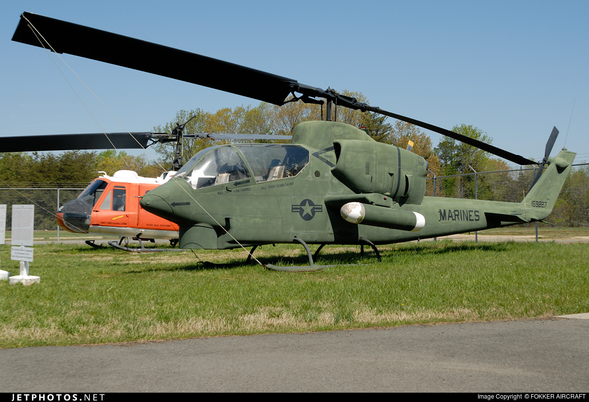 AH-1J.jpg