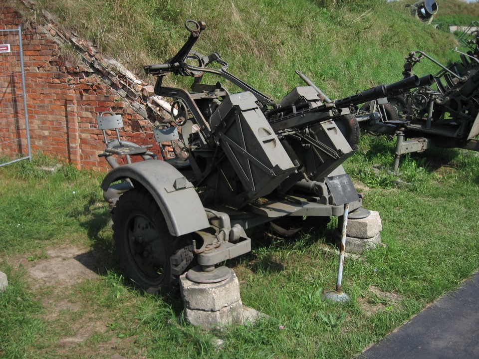 PKM2_Polish_Gun_(AA).jpg