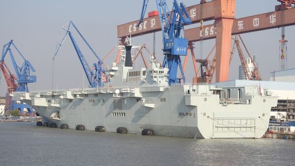 Type_075_Class_(Yushen_Class)_(C).jpg