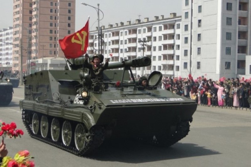 M1977_122mm_self_propelled(B).jpg