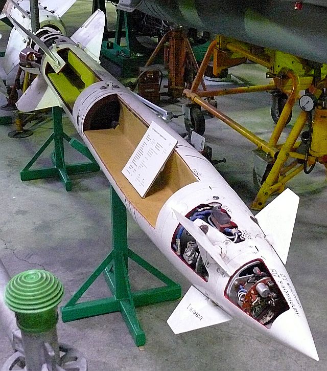 Kh-23_GromMissile(A).jpg