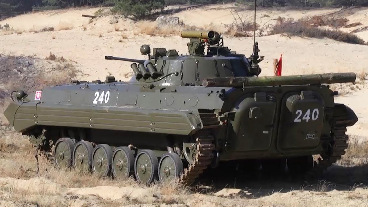BMP-2_Russian_Amphibious(B).jpg