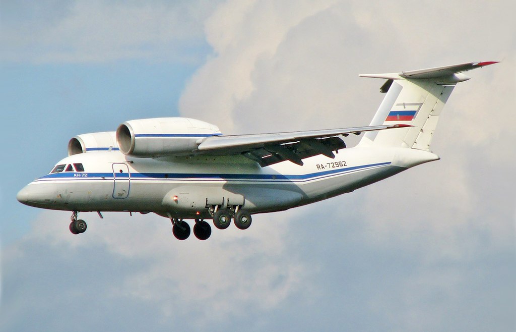 Antonov_An-72_Coaler_(AA).jpg
