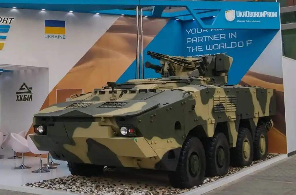 BTR-4MV1_Ukrainian_APC_(A).jpg