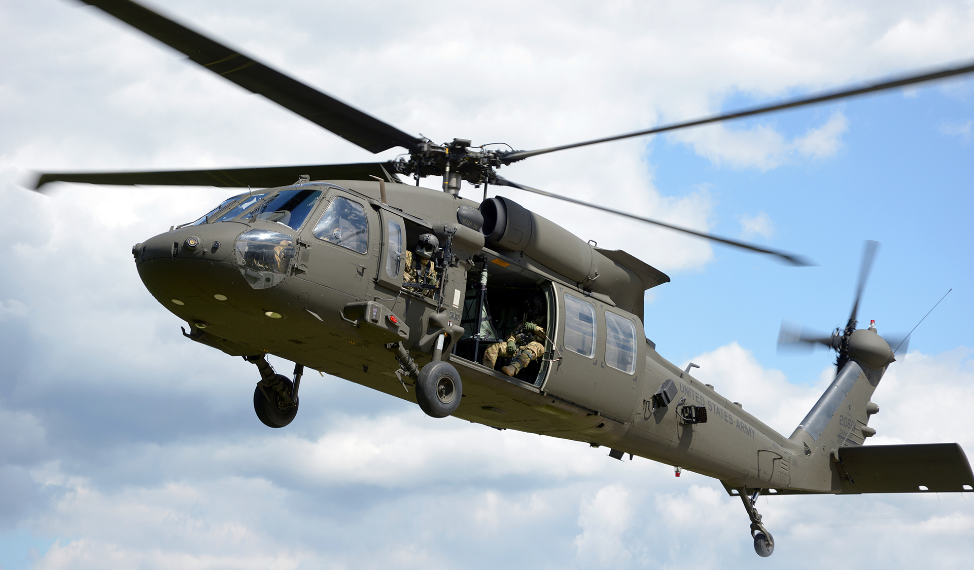 UH-60_Black_Hawk(B).jpg