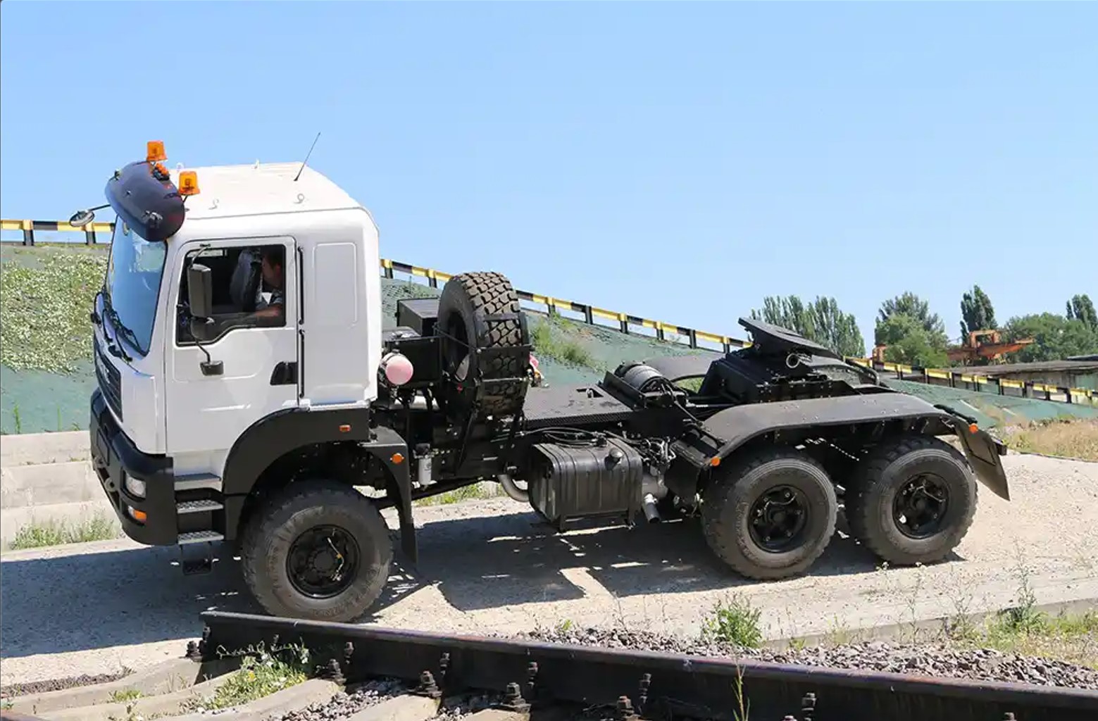 KrAZ-6510TE_(C).jpg