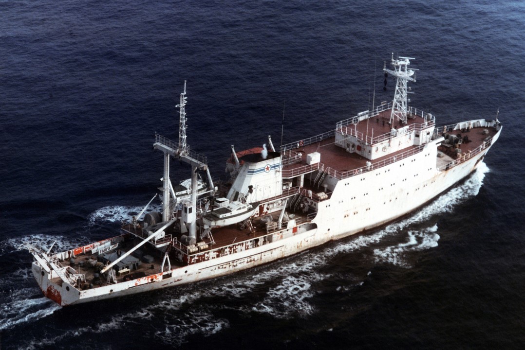 Yug_Class_Survey_Ship_(CC).jpg