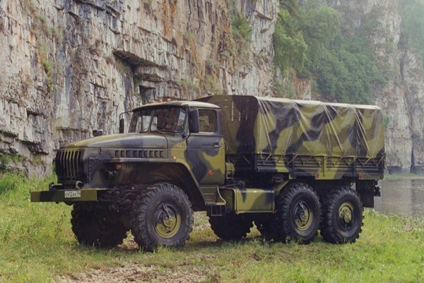 Ural-4320_Russian_6x6(A).jpg