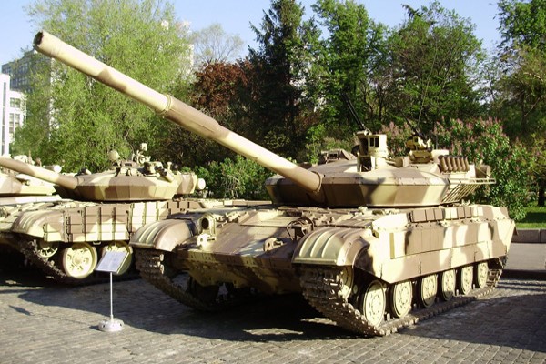 T-64E_Ukrainian_MBT_(D).jpg
