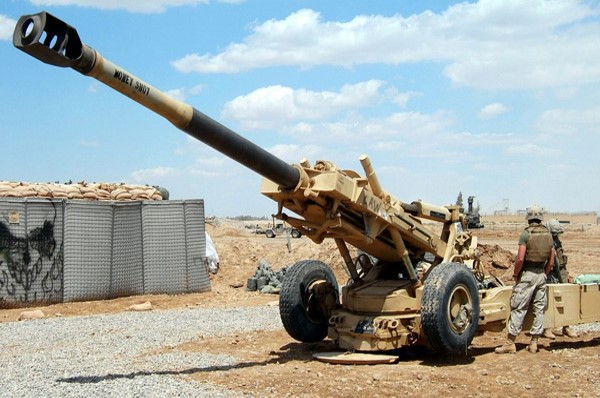M198_American_155mm_(B).jpg