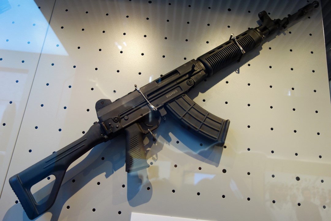 QBZ-03_Rifle_(A).jpg