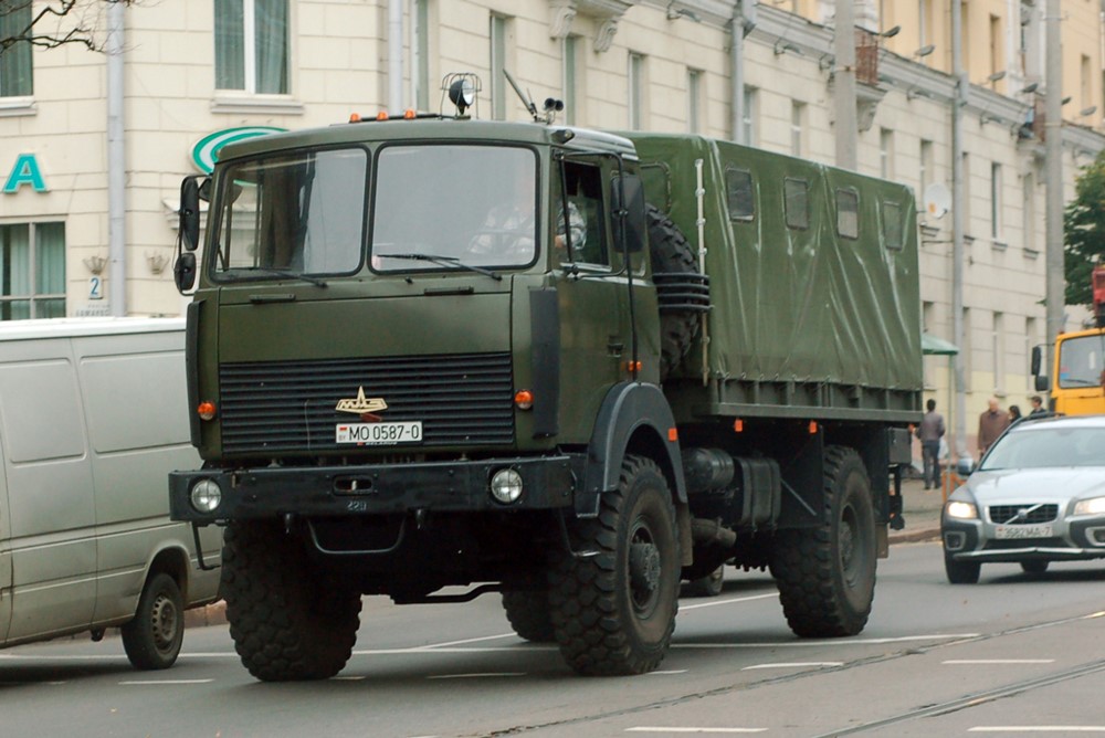 MAZ-5316_Belarusian_4x4_(A).jpg