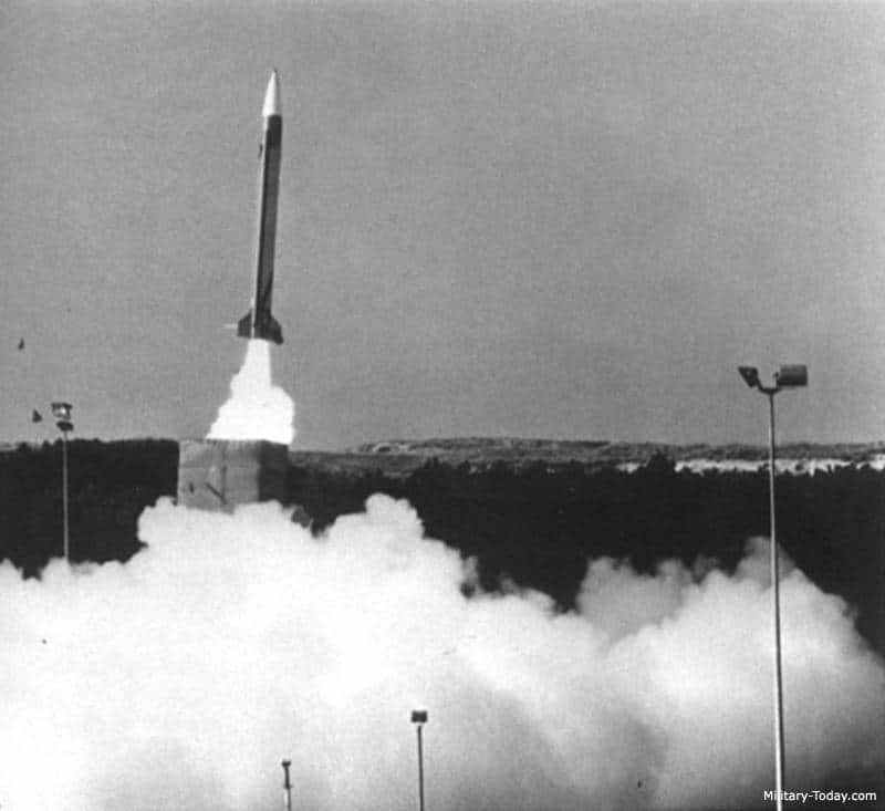 Hadès missile boosting from launcher. Photo: Military-Today