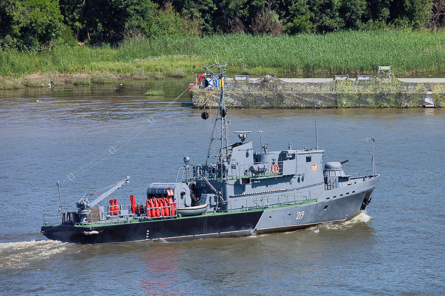 Lida_Class_Minesweeper_(CC).jpg