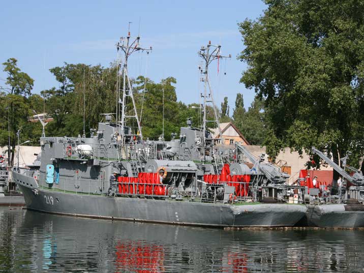Lida-class_minesweeper_(B).jpg