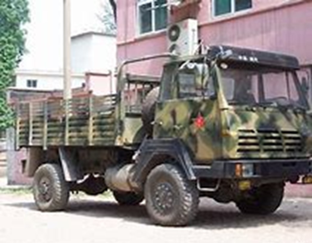 Shaanxi_SX250_Chinese_6x6_General_Utility_Truck_(b).jpg