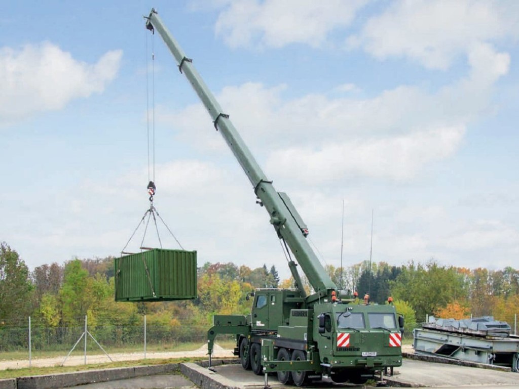 Liebherr_G-BKF(C).jpg