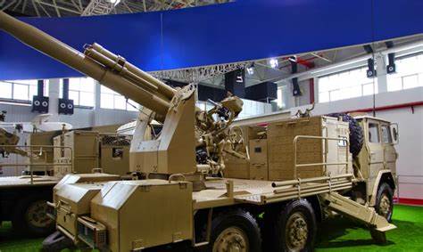 PCL-09_Chinese_122mm_Self-Propelled_Howitzer_(b).jpg