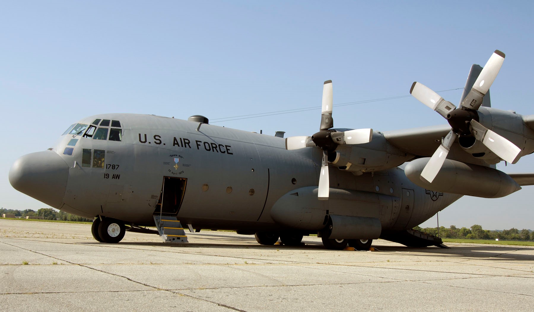 C-130E_Herc(AA).jpg