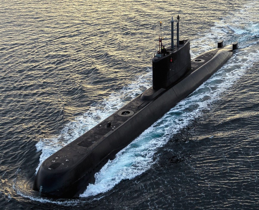 Ula_Class_(Type_210_Class)_(B).jpg