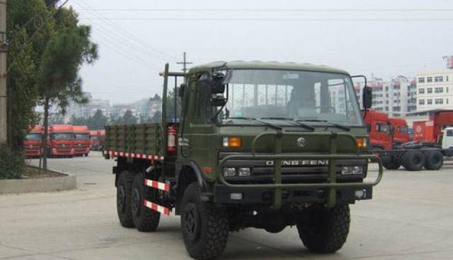 Dongfeng_EQ2162GS_(AA).jpg