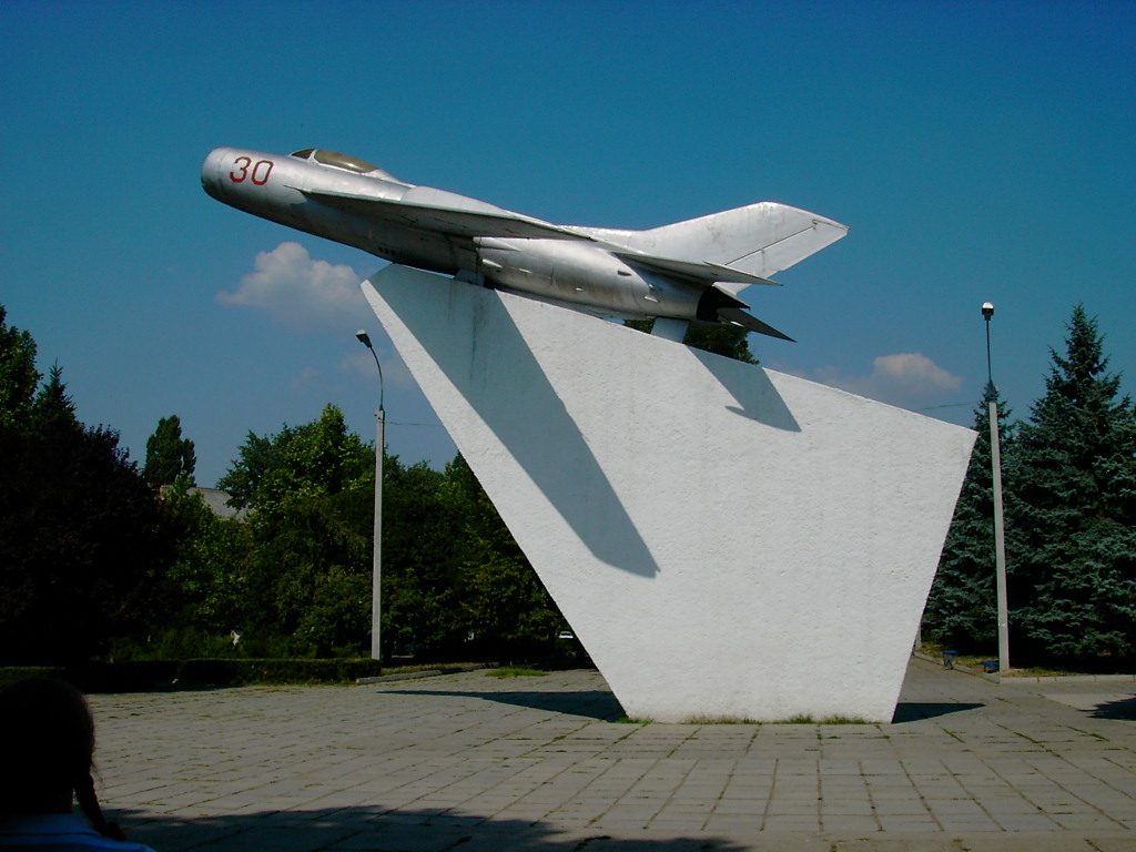 Mikoyan-Gurevich_MiG-19(B).jpg