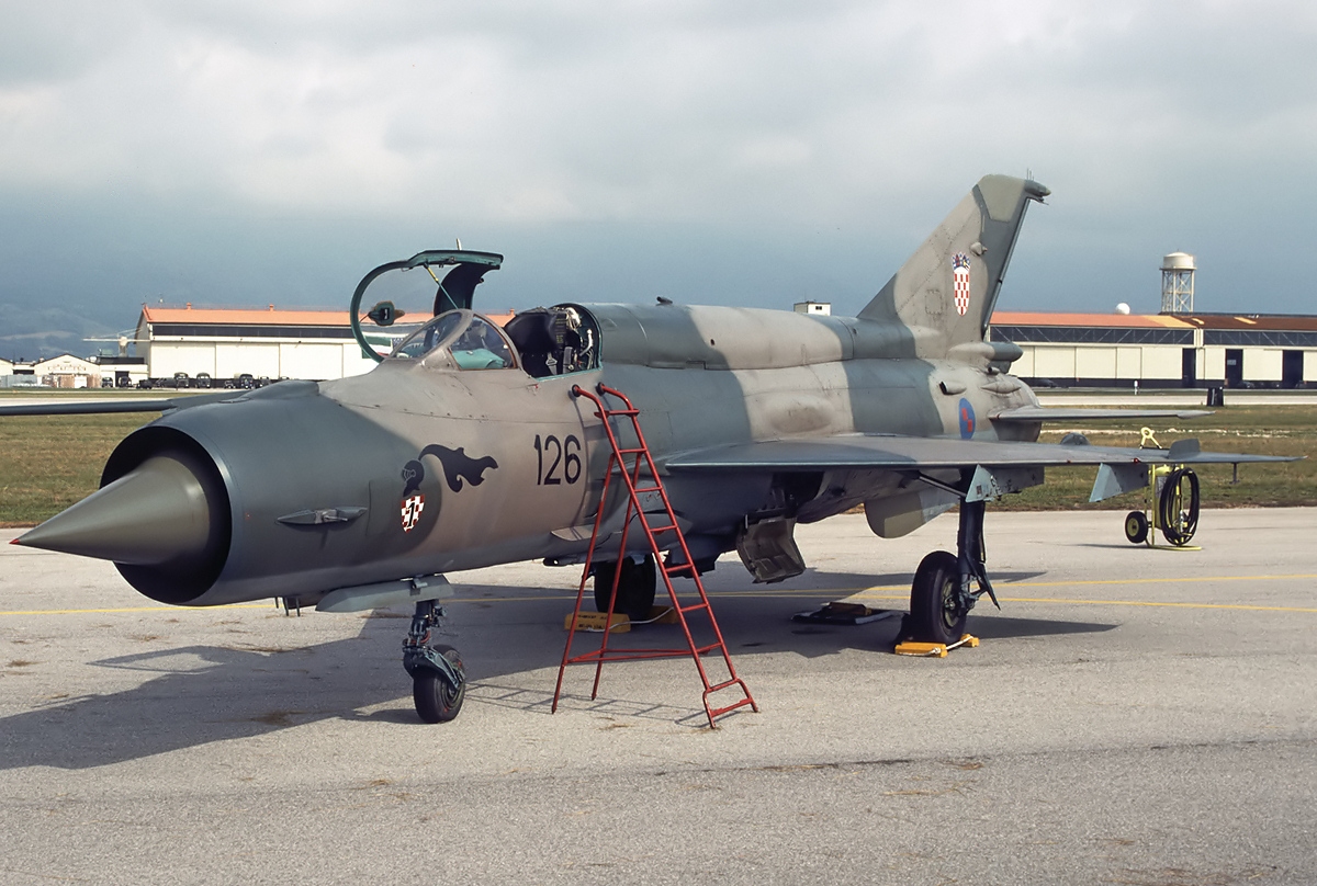 MiG-21bis_Fishbed-L(B).jpg