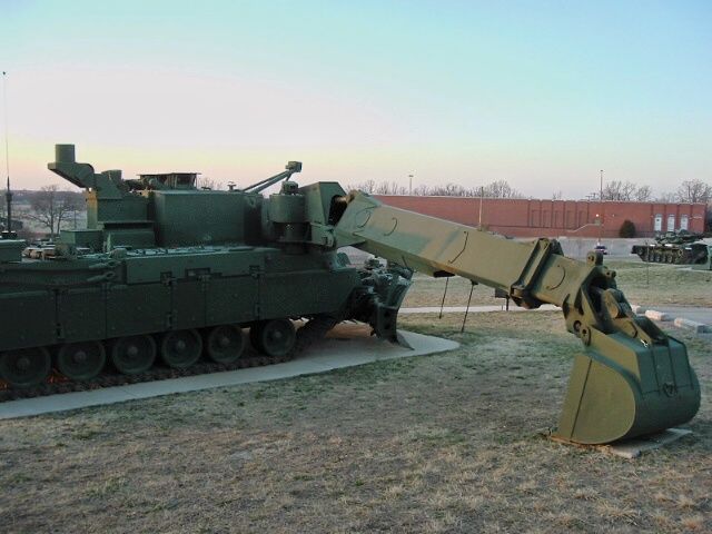 M1_GrizzlyBreacher(B).jpg