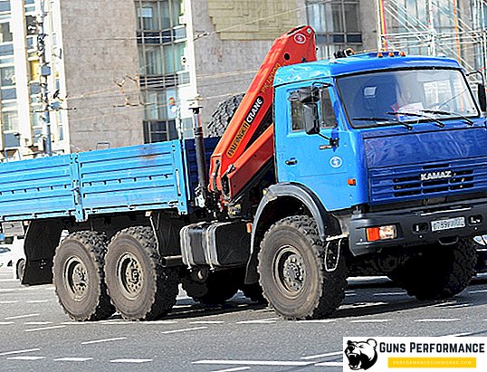 Kamaz_43114_Chassis(C).jpg