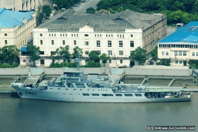 Type_648_Submarine_Tender_(D).jpg