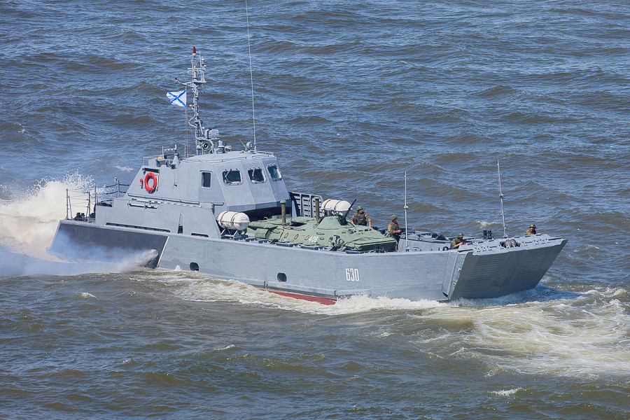 Serna-class_landing_craft_(A).jpg