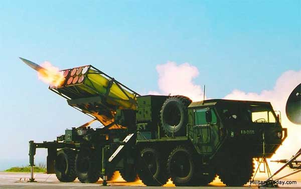 Taiwanese_RT-2000_Multiple_Rocket_Launcher(A).jpg