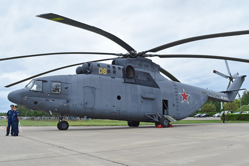 Mil_Mi-26_(C).jpg
