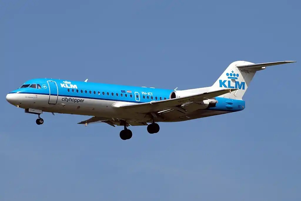 Fokker_70_Dutch_(A).jpg