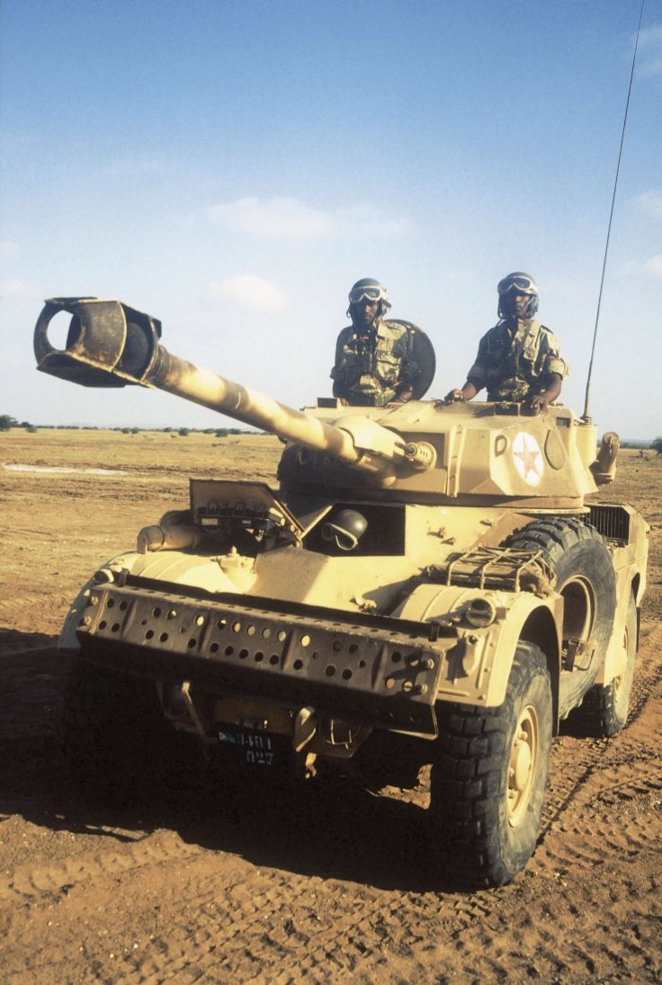 Panhard_AML90_SPG_(C).jpg