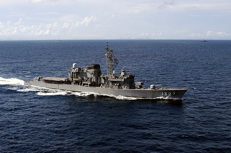 Hatsuyuki-Class_Japanese_Destroyer_(C).jpg
