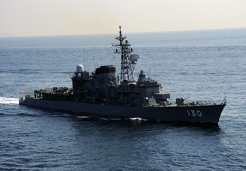 Hatsuyuki-Class_Japanese_Destroyer_(B).jpg
