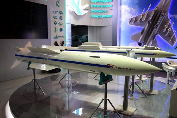R-37missile(B).jpg
