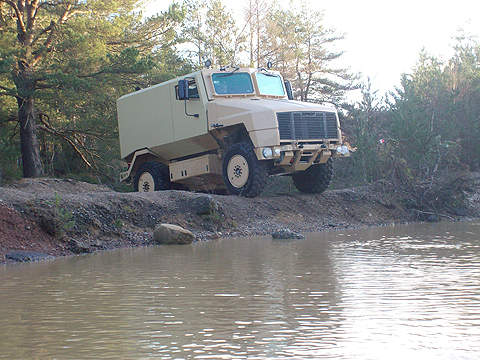 SPV-400_high_mobility_vehicle(C).jpg